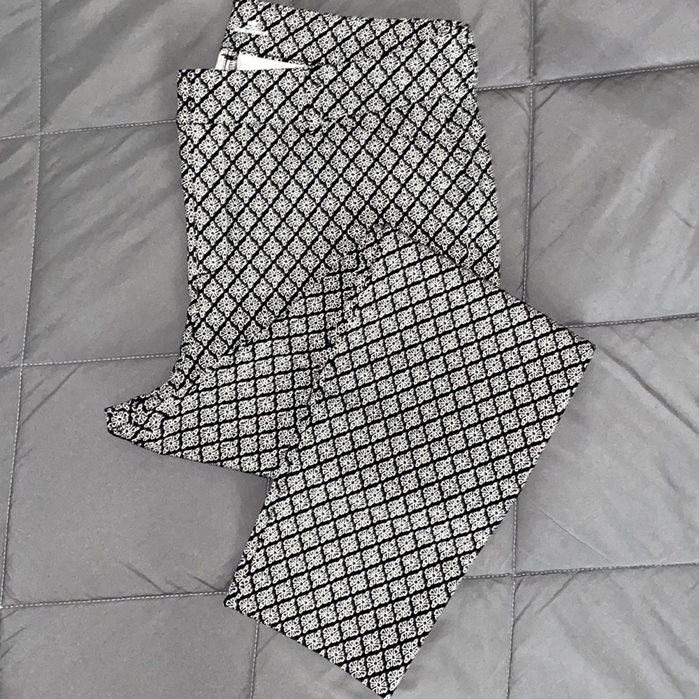 Old Navy Pixie High Rise pants Size 12 NWOT